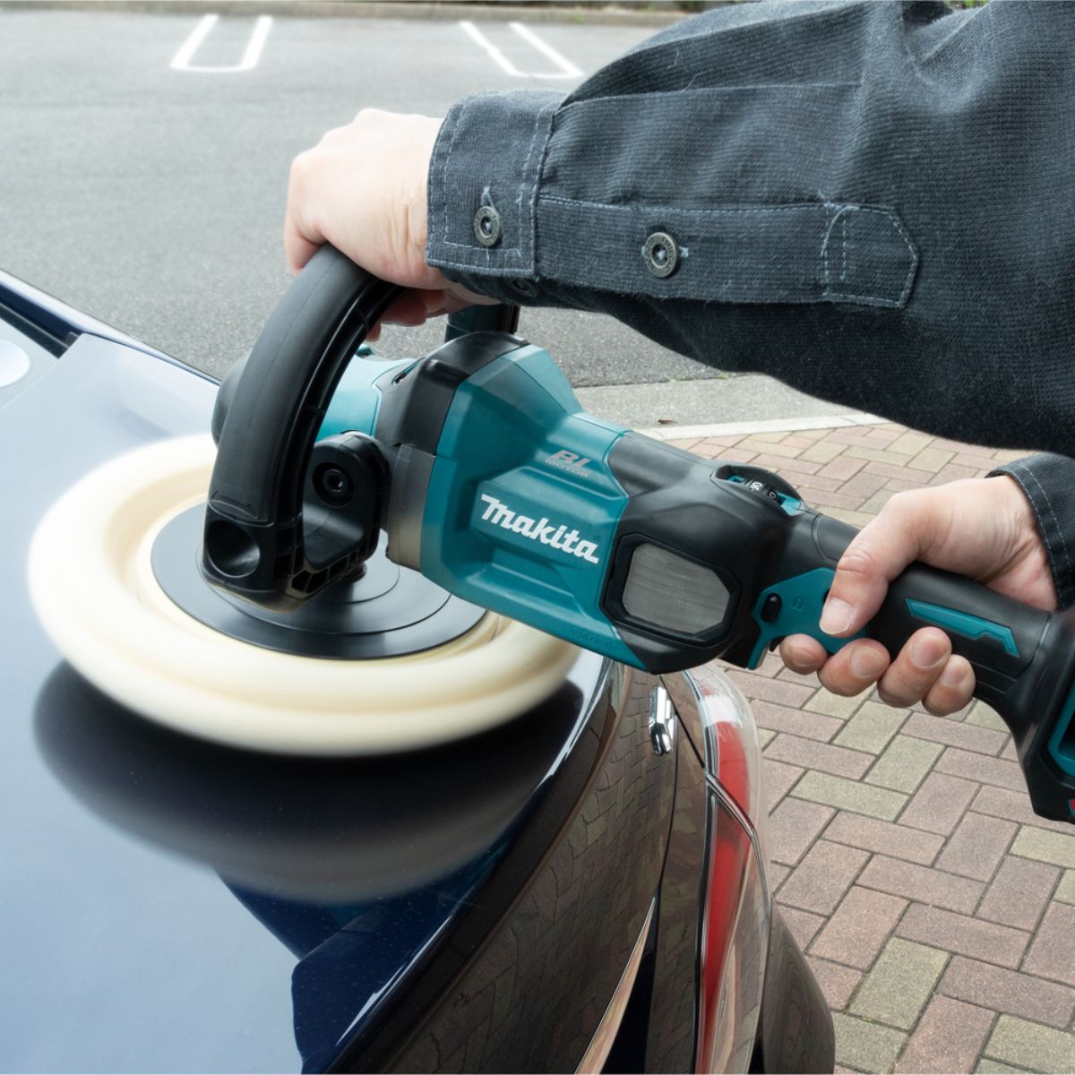Makita Akku-Poliermaschine 40V max. (ohne Akku, ohne Ladegerät) PV001GZ