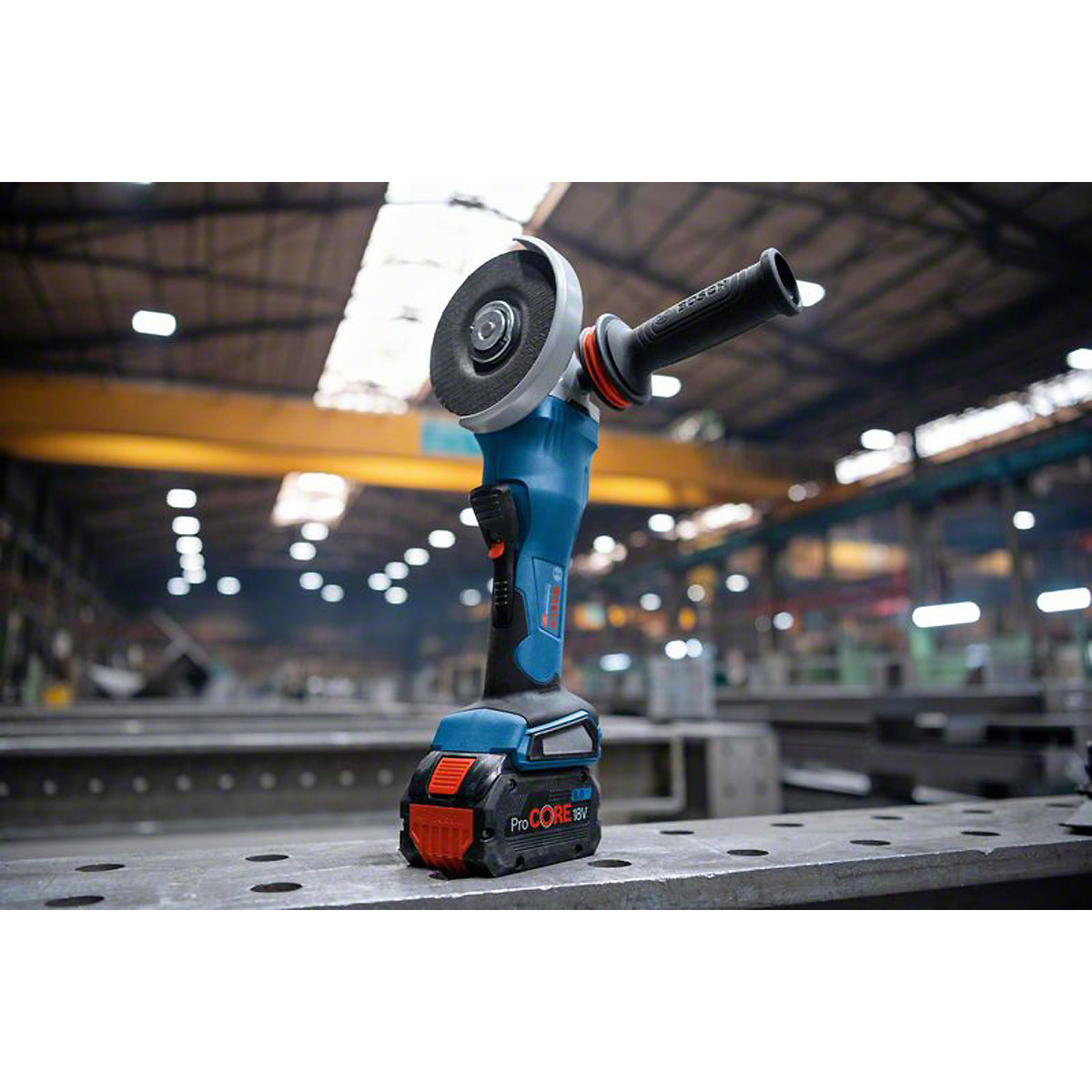 Bosch Akku-Winkelschleifer BITURBO GWS 18V-15 P in L-BOXX 136 mit Zusatzgriff