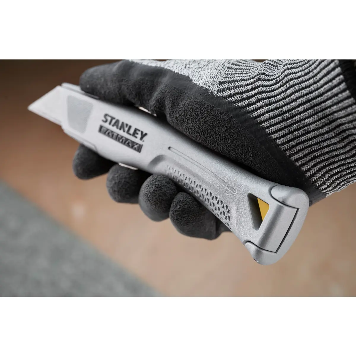 STANLEY FATMAX Universalmesser mit feststehender Klinge, silber, inklusive Kunststoffköcher, zwei Trapezklingen und einer Hakenklinge