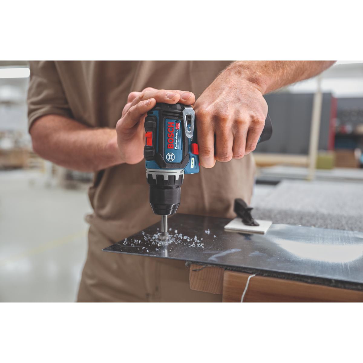 Bosch Akku-Bohrschrauber GSR 12V-32, 2 x Akku GBA 12V 2.0Ah in L-BOXX