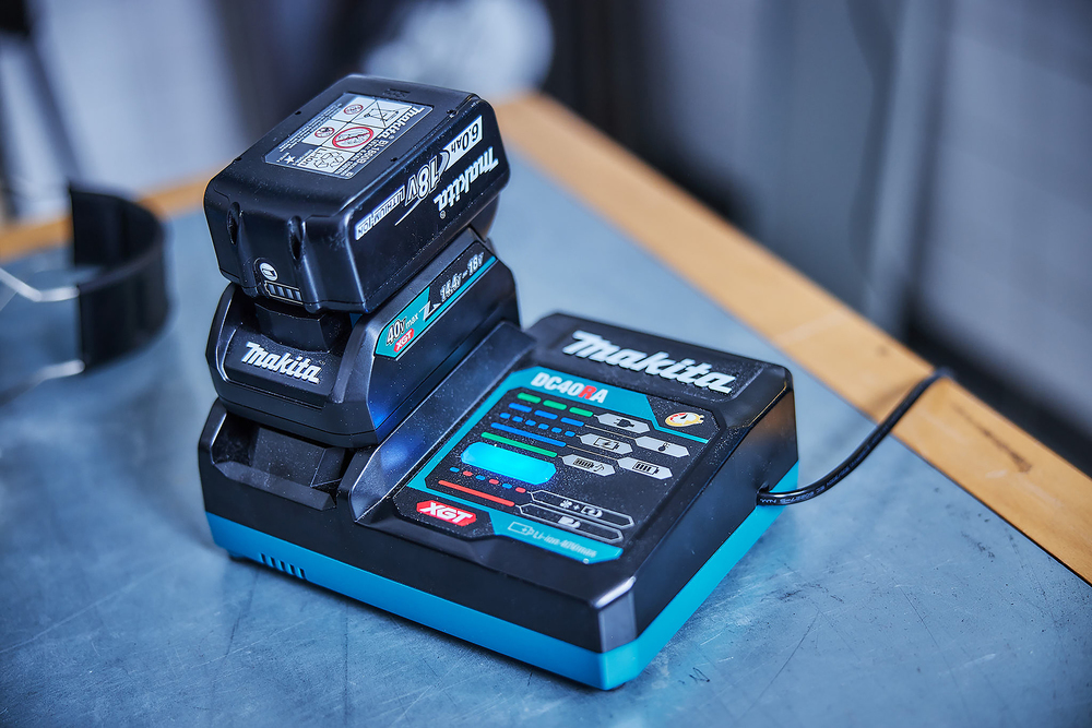 Makita Ladeadapter ADP10 für XGT Ladegerät DC40RA - 191C10-7