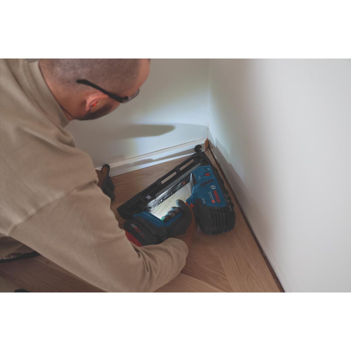Bosch Akku-Holznagler GNH 18V-64 MD solo