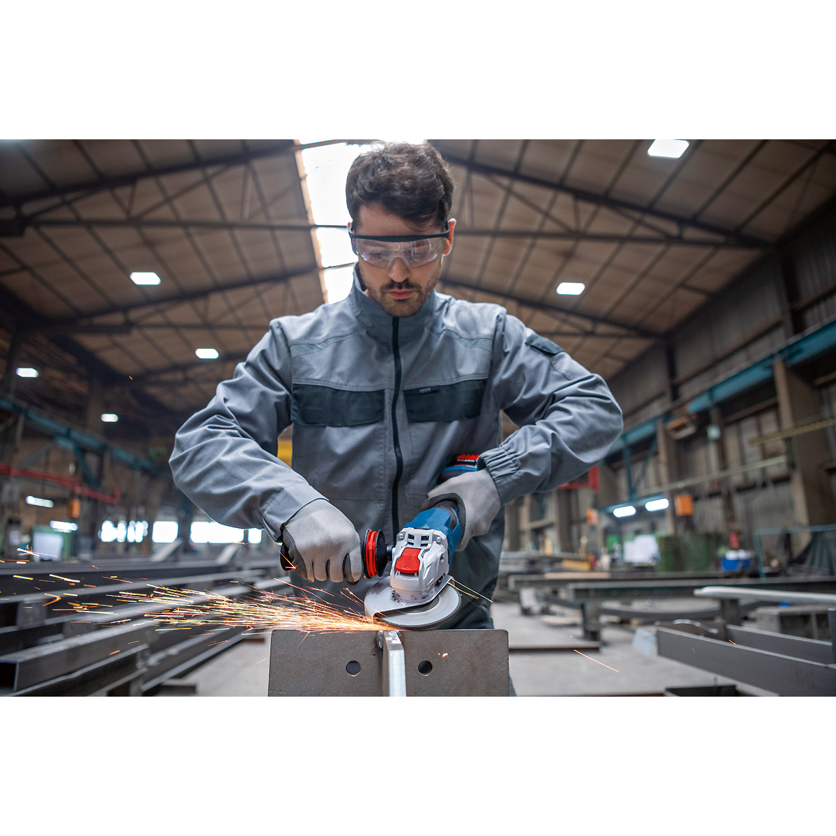 Bosch Akku-Winkelschleifer BITURBO mit X-LOCK GWX 18V-15 P in L-BOXX mit Zusatzhandgriff