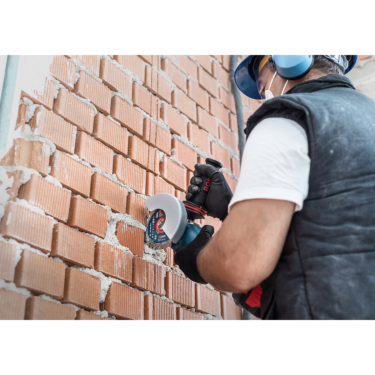 Bosch EXPERT MultiMaterial X-LOCK Diamanttrennscheiben, für kleine Winkelschleifer