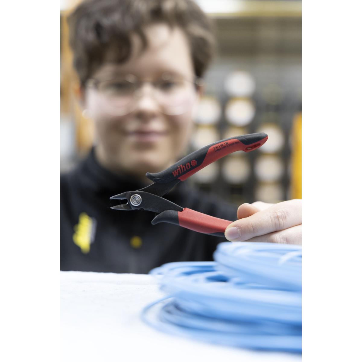 Wiha Seitenschneider Electronic breiter, spitzer Kopf ohne Wate - Blisterverpackung - 5 Stück