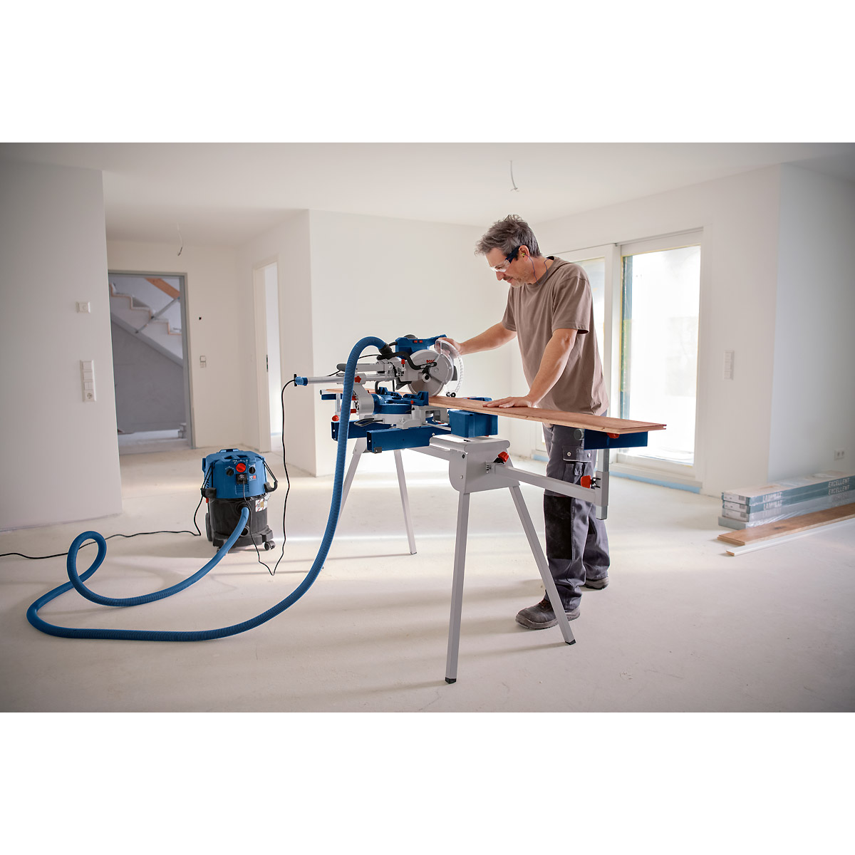 Bosch Kapp- und Gehrungssäge GCM 305-216 D