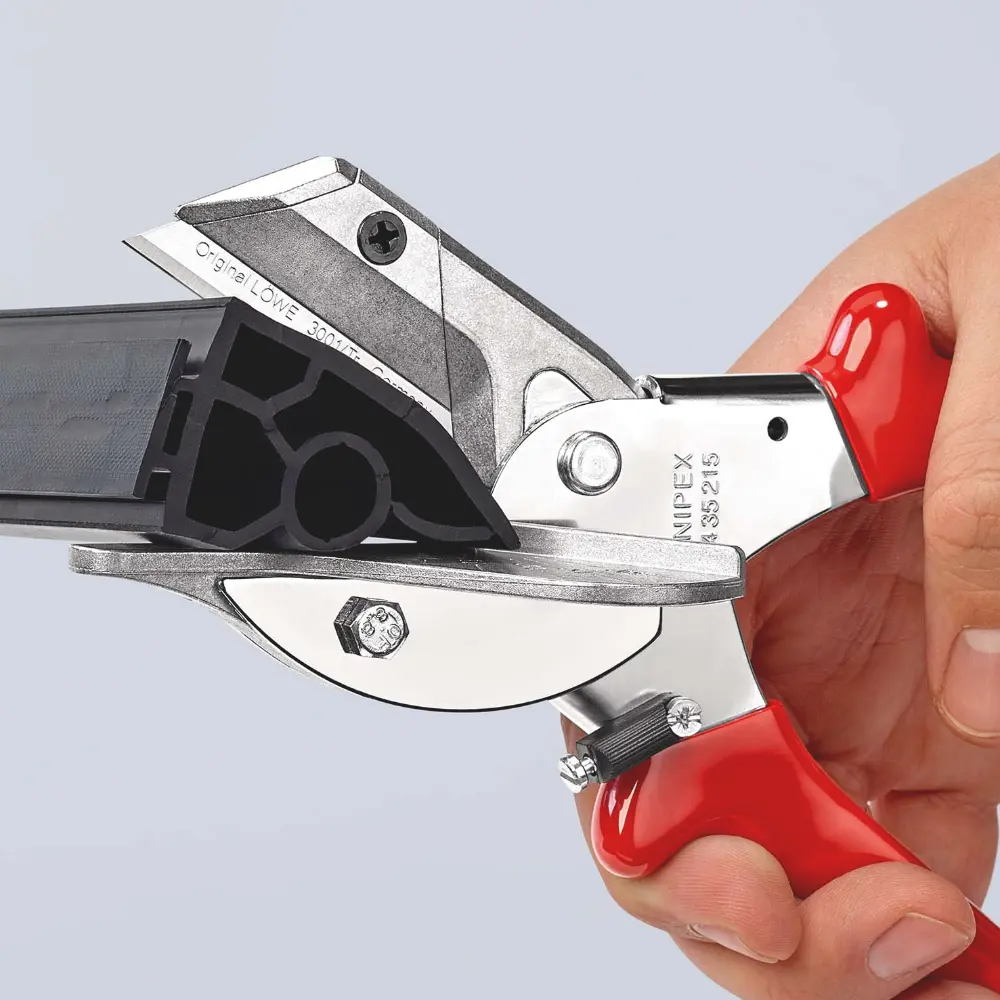 KNIPEX Gehrungsschere für Kunststoff- und Gummiprofile mit Kunststoff-Hüllen verchromt 215 mm