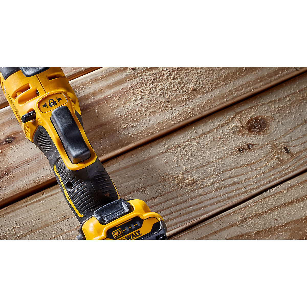 DEWALT Akku-Multi-Tool 12V / 2Ah + 2 Akku + Schnellladegerät + Zubehör