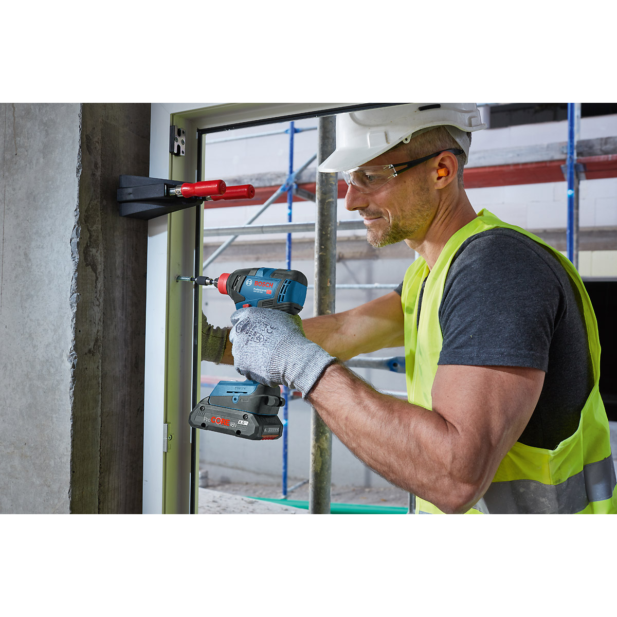 Bosch Akku-Drehschlagschrauber GDX 18V-200 mit 2x Akku GBA 18V 4.0Ah in L-Case
