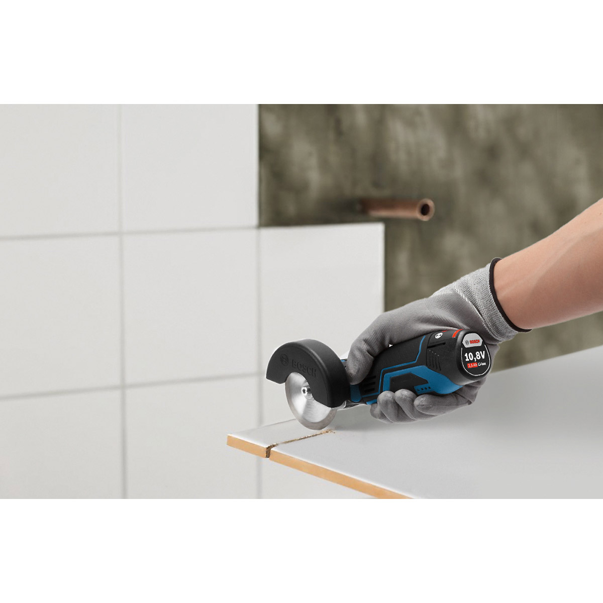 Bosch Akku-Winkelschleifer GWS 12V-76, mit 2 x 3.0 Ah Li-Ion Akku