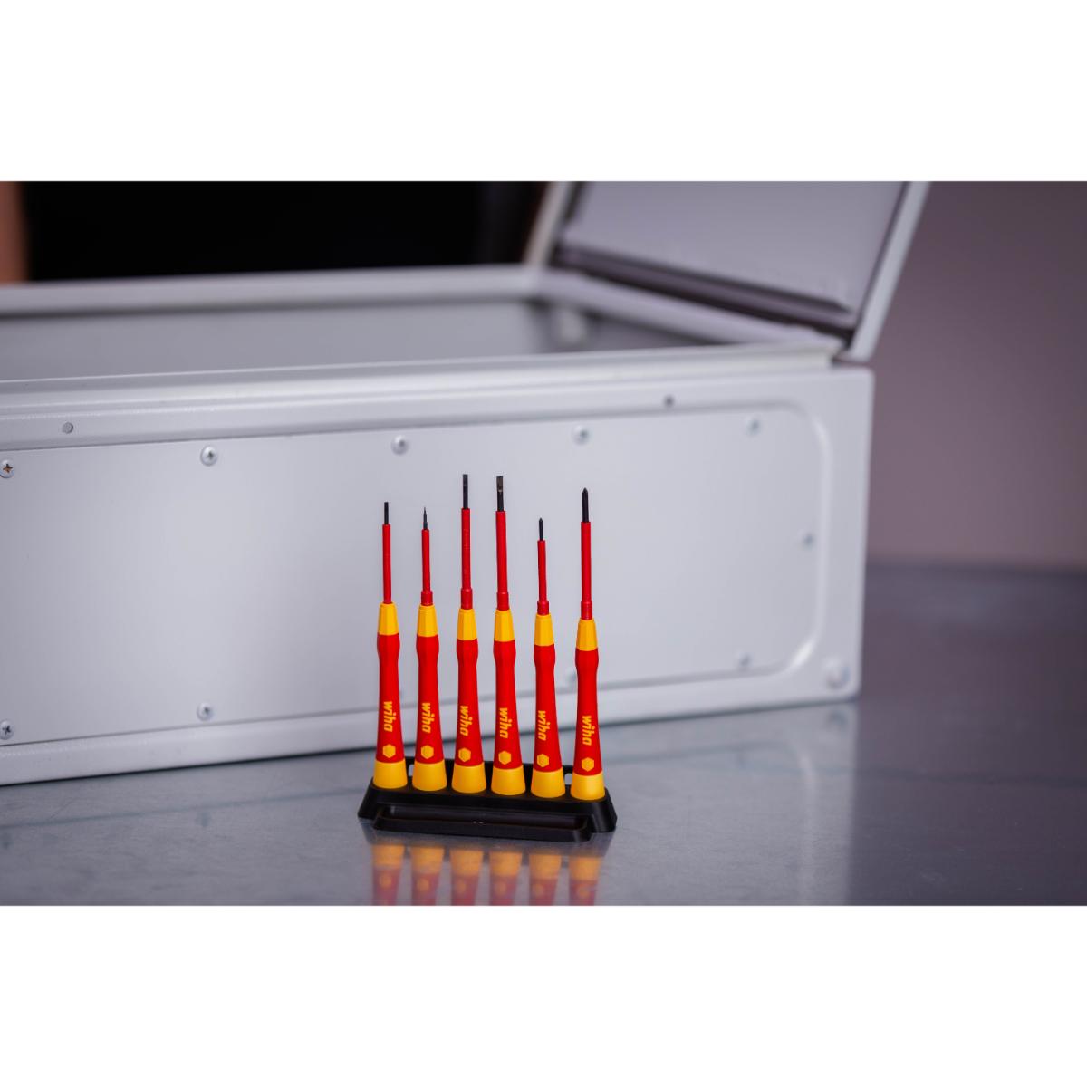 Wiha Feinschraubendreher Set PicoFinish electric Schlitz, Phillips 7-teilges Set mit Halter