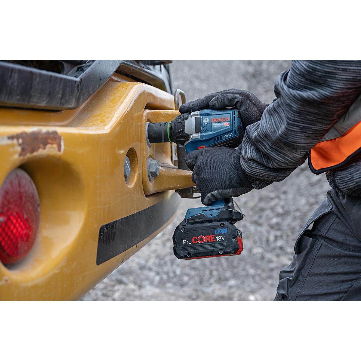 Bosch Akku-Drehschlagschrauber GDS 18V-750 C, 2 x Akku ProCORE18V 8.0Ah