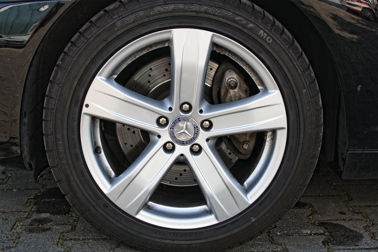 KS Tools Spezial-Alu-Felgen Sonderprofil-Kraft-Stecknuss für Mercedes, lang, 17 mm