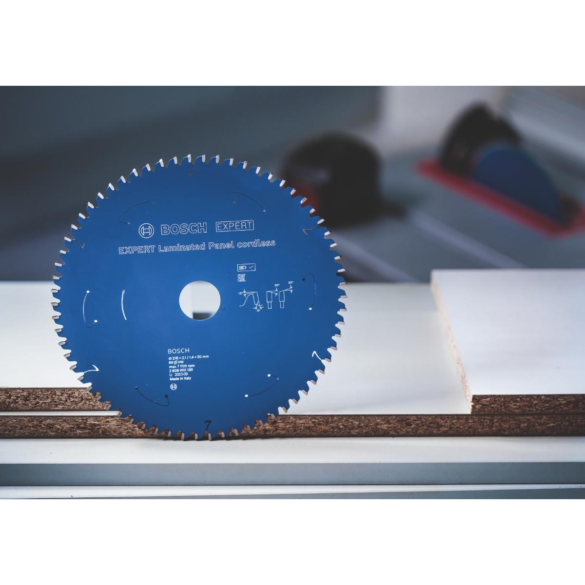 Bosch EXPERT Laminated Panel Kreissägeblatt, 210x2,1x30 mm, Z66