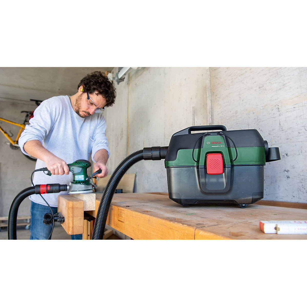 Bosch Nass- und Trockensauger AdvancedVac 18V-8