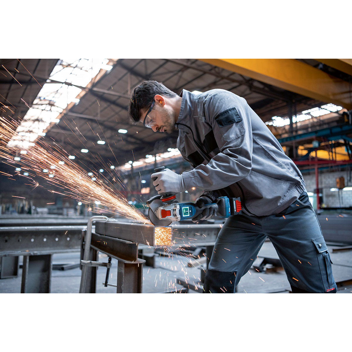 Bosch Akku-Winkelschleifer BITURBO mit X-LOCK GWX 18V-15 PSC