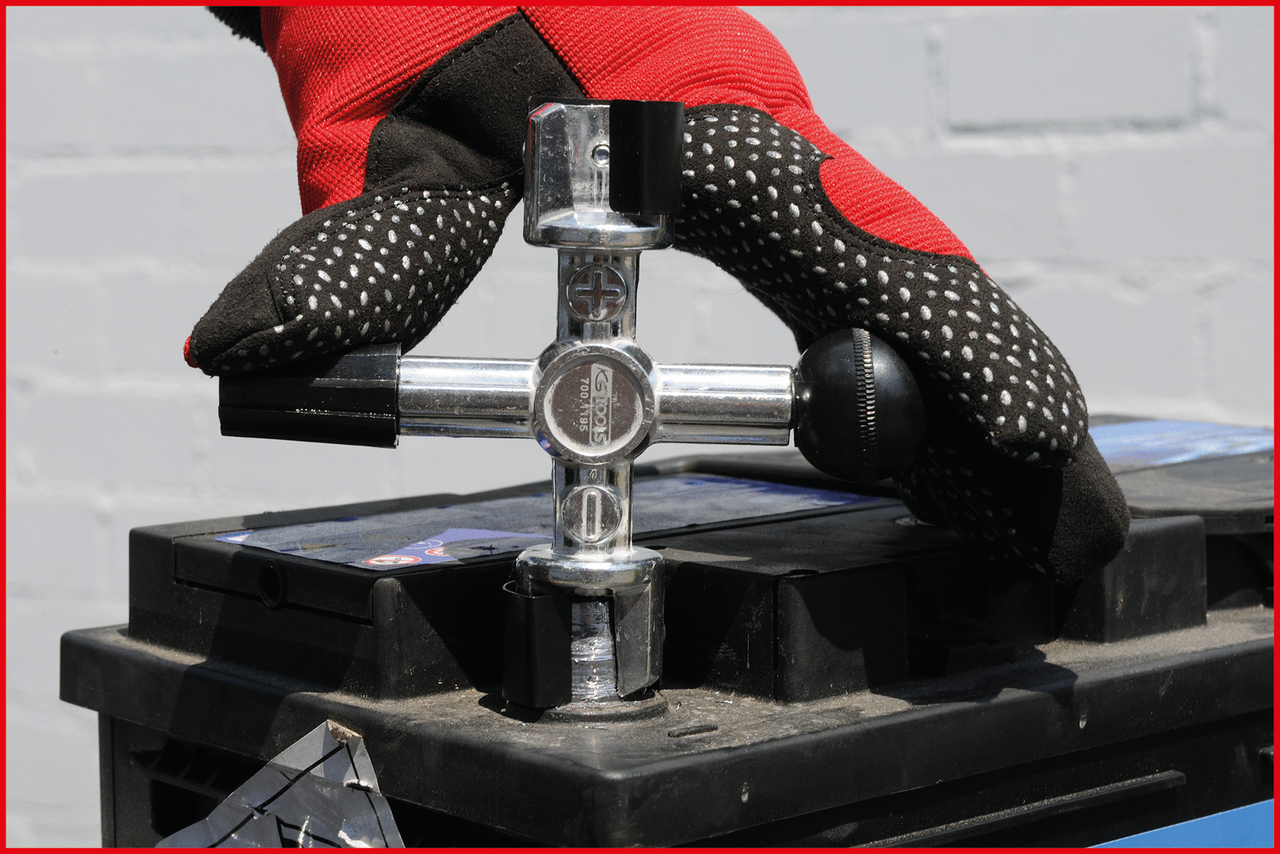 KS Tools Batteriepol- und Klemmen-Reinigungsfräser-Kreuz