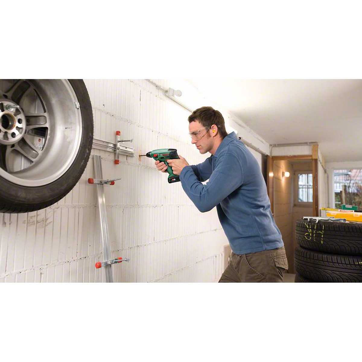 Bosch Akku-Bohrhammer Uneo Maxx, 2 Akku PBA 18V 2.0Ah W-B, Ladg. AL 18V-20 u. Koffer