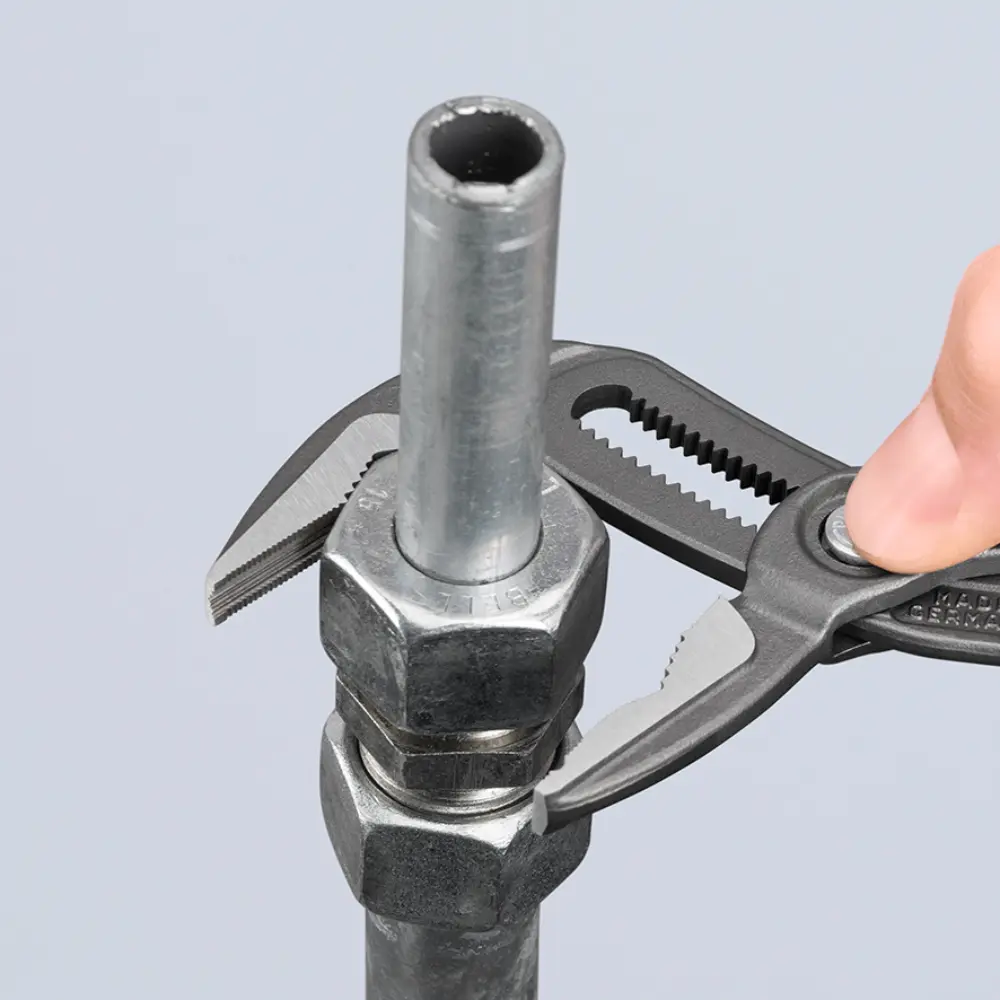 KNIPEX Cobra ES Wasserpumpenzange extra-schlank mit rutschhemmendem Kunststoff grau atramentiert 180 mm