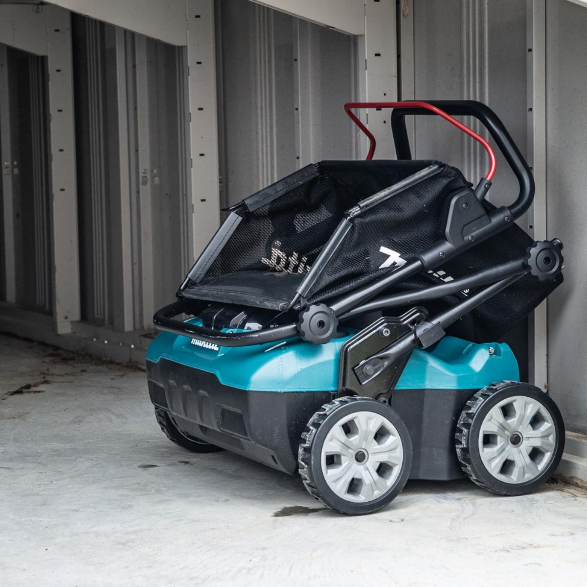 Makita Akku-Vertikutierer XGT - 40V max. - 38 cm - 50 l - UV001GZ
