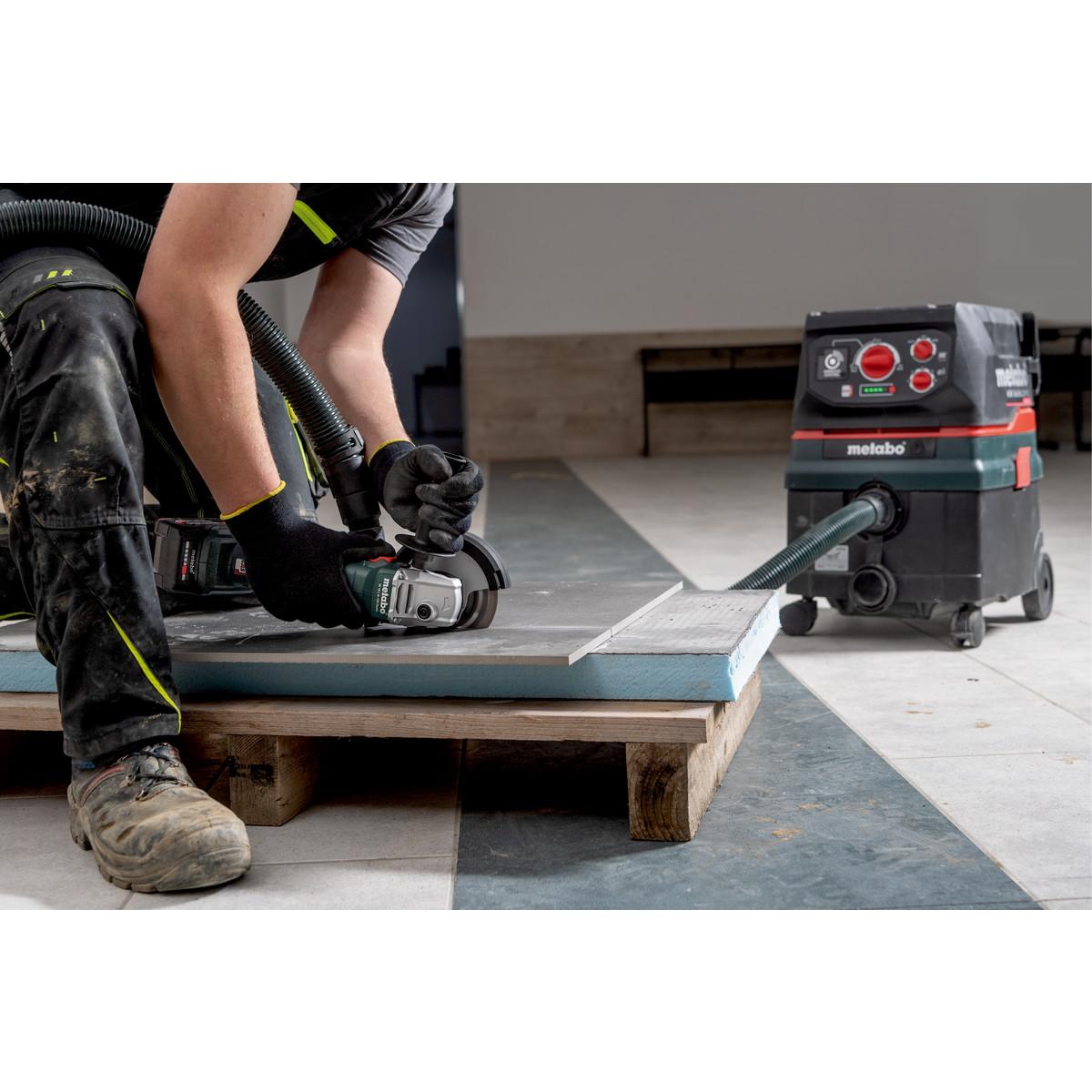 Metabo Akku-Winkelschleifer W 18 L 9-125 Quick Set mit Schnellspannmutter, mit 3 Li-Power Akkupacks 