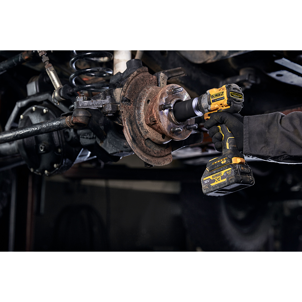DEWALT Akku-Schlagschrauber 1/2 Zoll XR 18V 406Nm + 2 Akku 5,0 Ah + Schnellladegerät