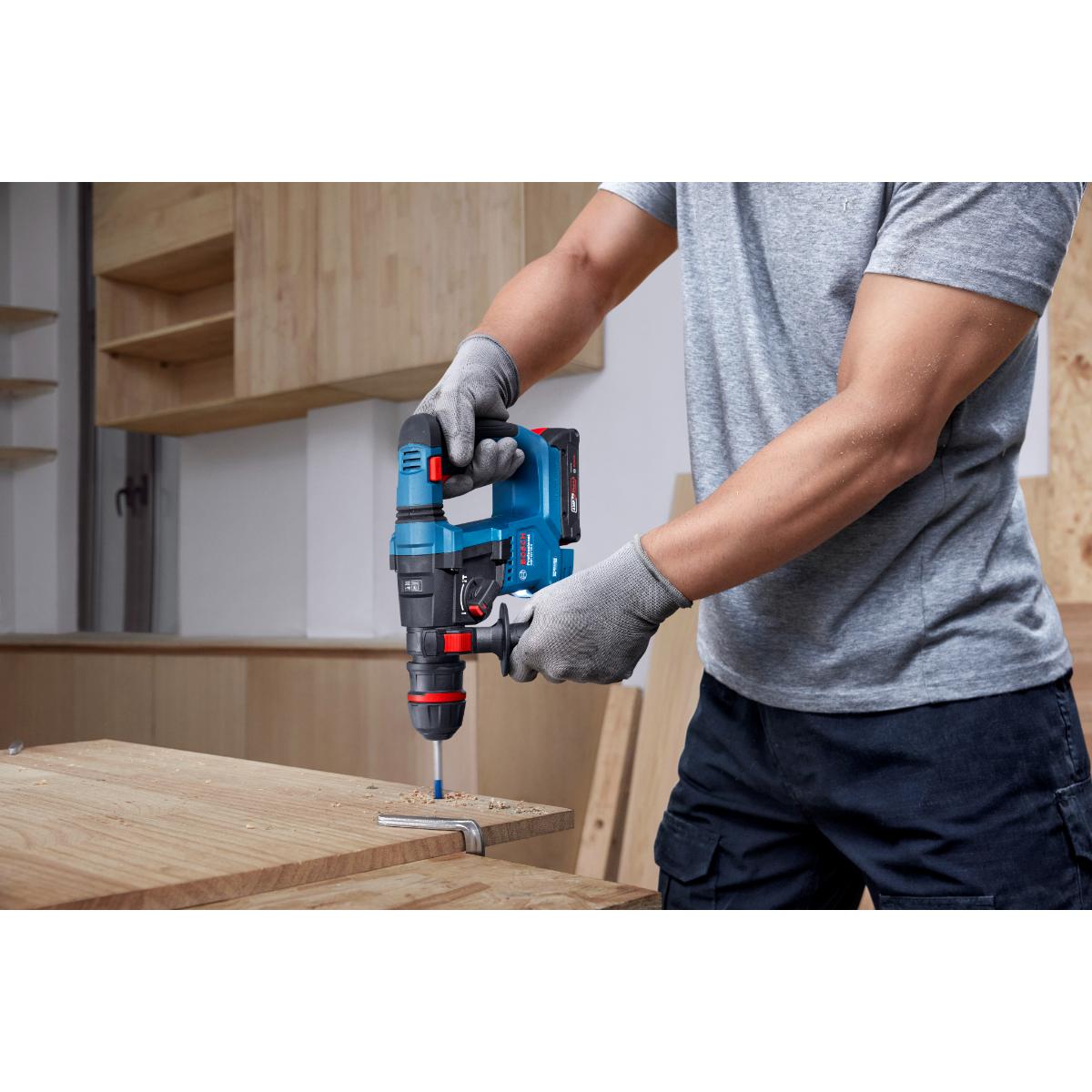 Bosch Akku-Bohrhammer mit ONECHUCK GBH 18V-18 X