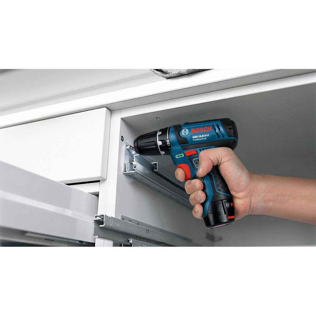 Bosch Akku-Schlagbohrschrauber GSB 12V-15, mit 1 x 4.0 Ah, 1 x 2.0 Ah Li-Ion Akku