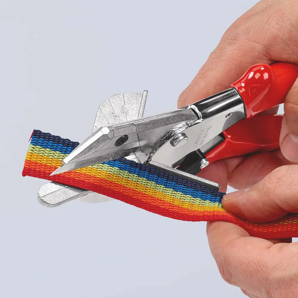 KNIPEX Gehrungsschere für Kunststoff- und Gummiprofile mit Kunststoff-Hüllen verchromt 215 mm
