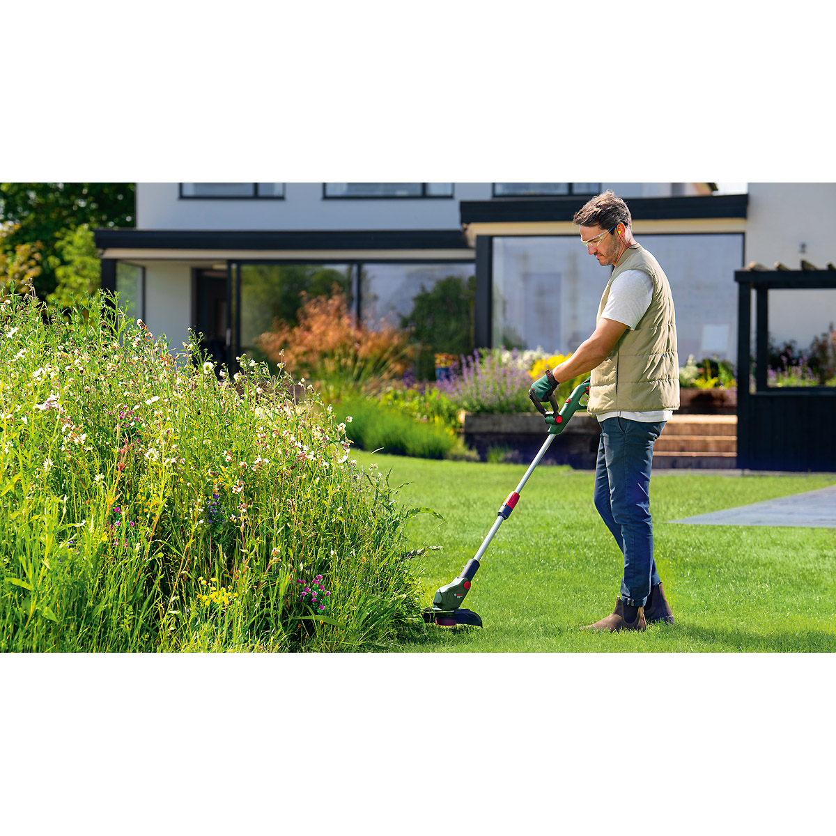 Bosch Akku-Rasentrimmer UniversalGrassCut 18V-26-500, 1 x Akku PBA 18V 2.0Ah
