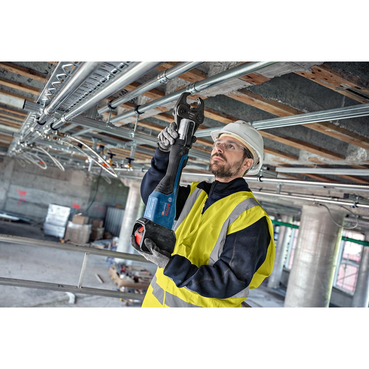 Bosch Akku-Presswerkzeug GPT 18V-32, 1 x XL-BOXX, Kit SV