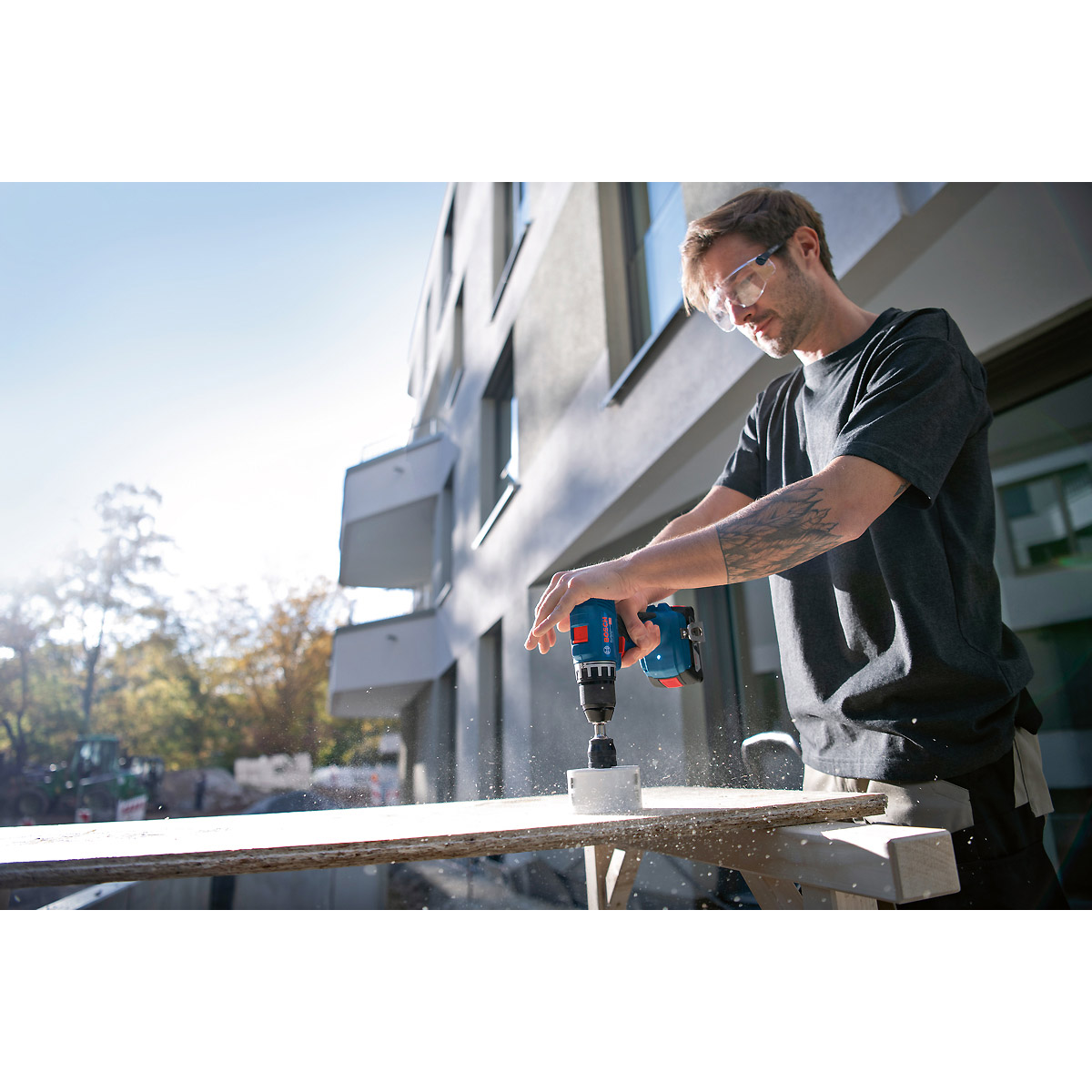 Bosch Bohrschrauber GSR 18V-45 in L-BOXX 136 mit 2 x Li-Ion-Akku 2,0 Ah, Ladegerät