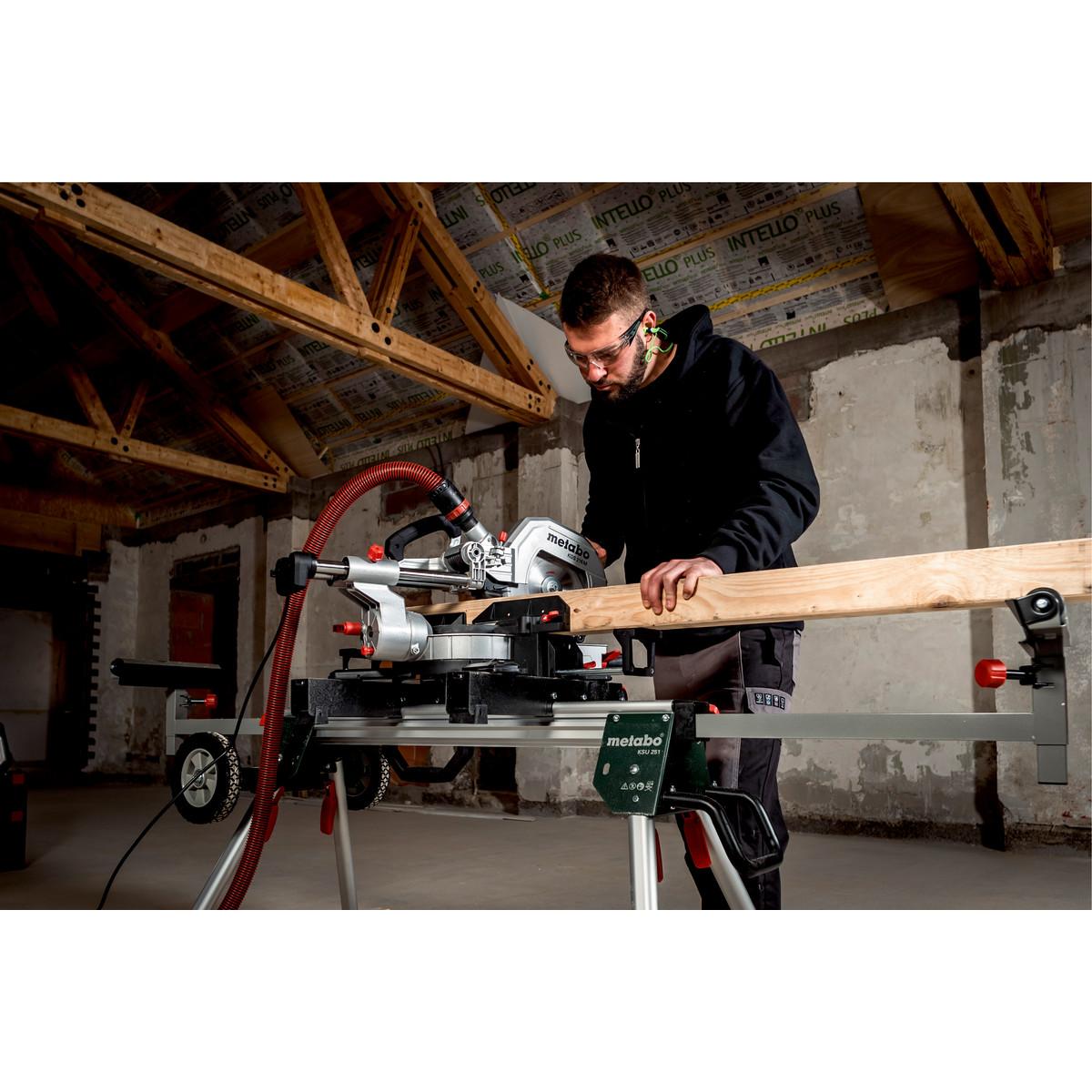 Metabo Kappsäge KGS 216 M Set mit 2. Hartmetall-Sägeblatt - Karton