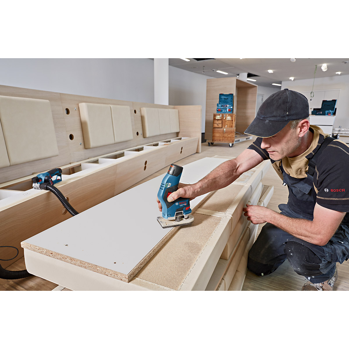 Bosch Akku-Kantenfräse GKF 12V-8, Solo Version, L-BOXX
