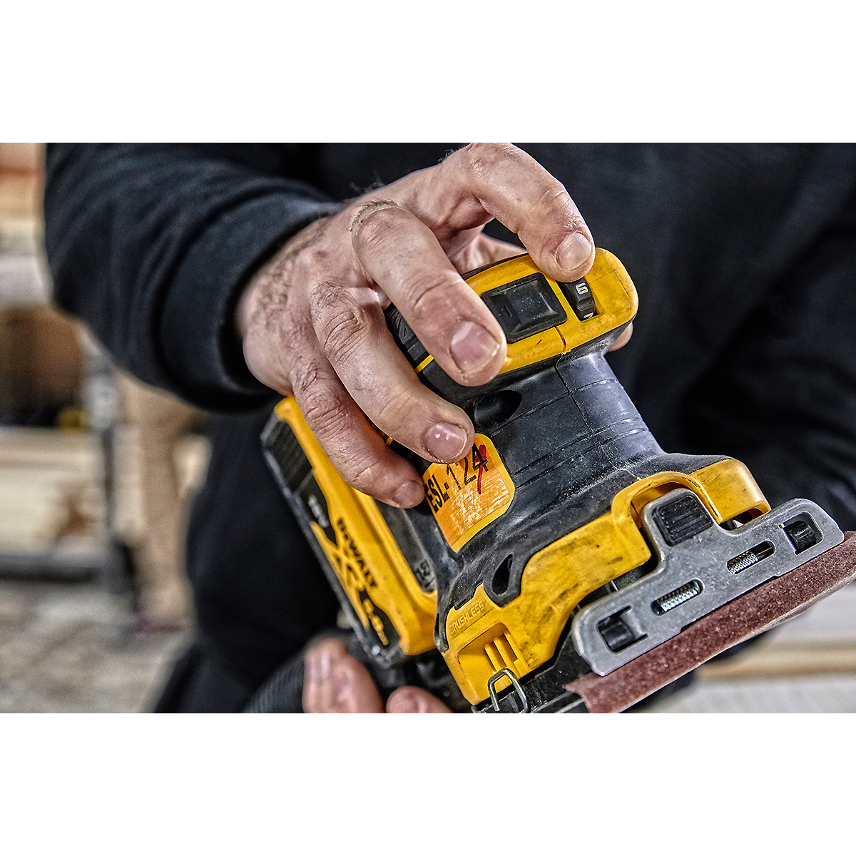 DEWALT Akku-Vibrationsschleifer 18V Basisversion
