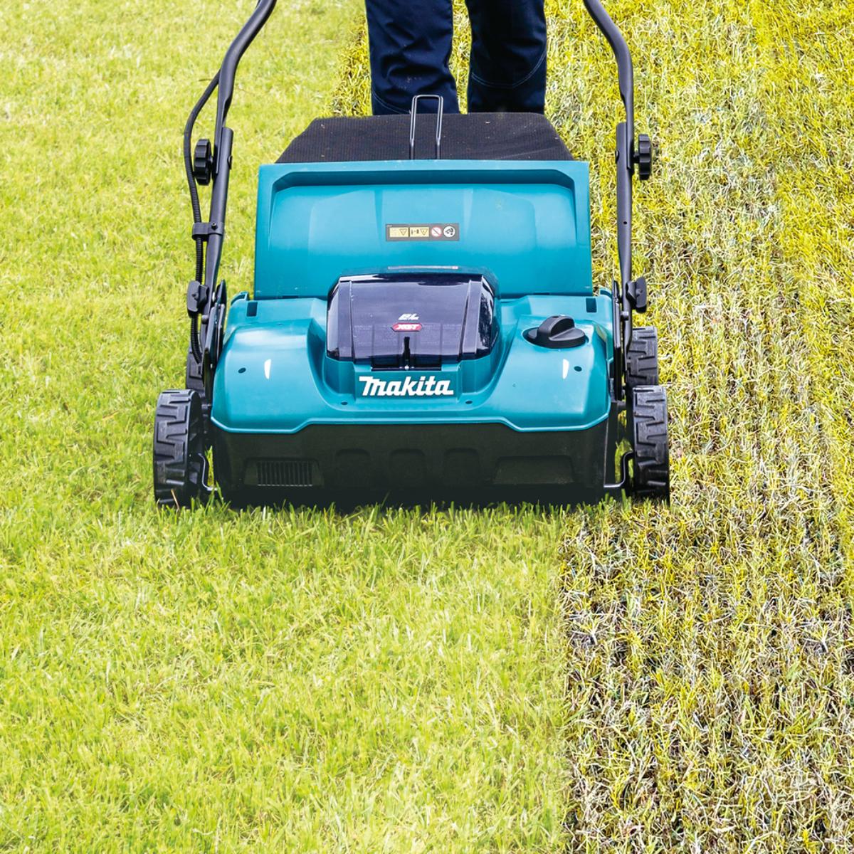 Makita Akku-Vertikutierer XGT - 40V max. - 38 cm - 50 l - UV001GZ