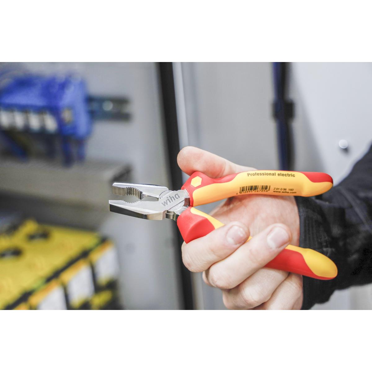 Wiha Kombizange Professional electric mit DynamicJoint und OptiGrip mit extra langer Schneide