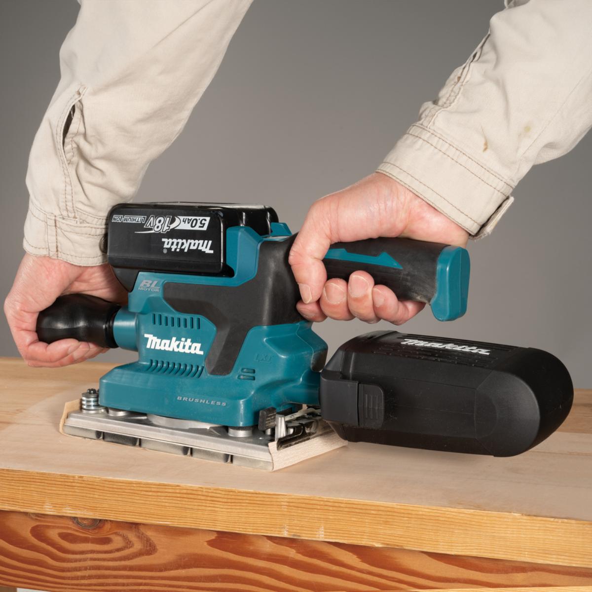Makita Akku-Schwingschleifer 18V - 93x185 mm - 0-12.000 U/min - DBO382Z