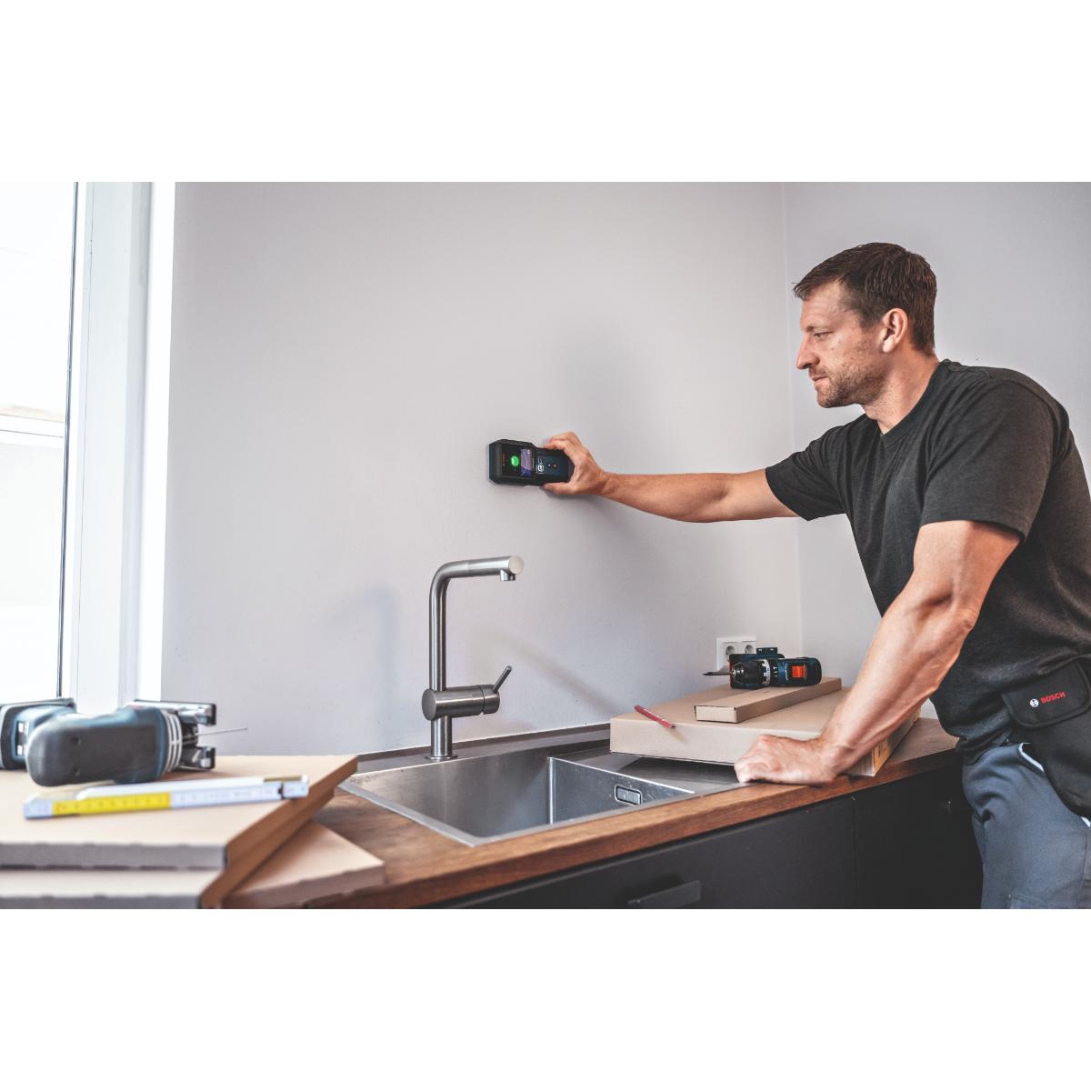 Bosch Ortungsgerät GMS 120-27 mit Tasche 2 x 1,5 V LR6-Batterie (AA)