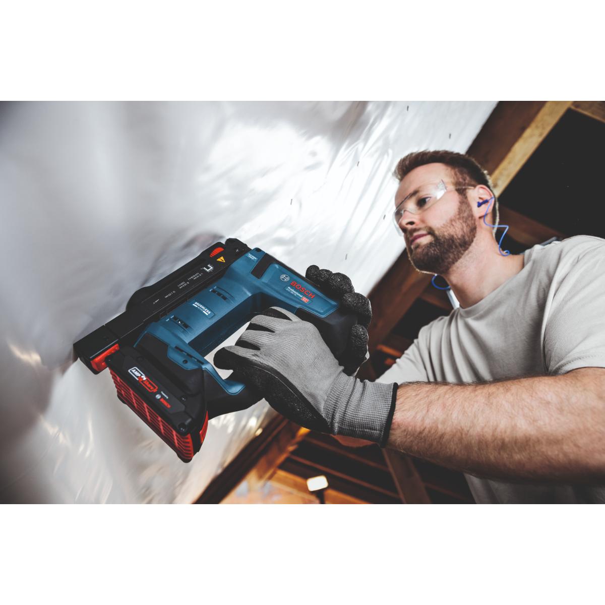 Bosch Akku-Holzklammerer GTH 18V-14 in L-BOXX