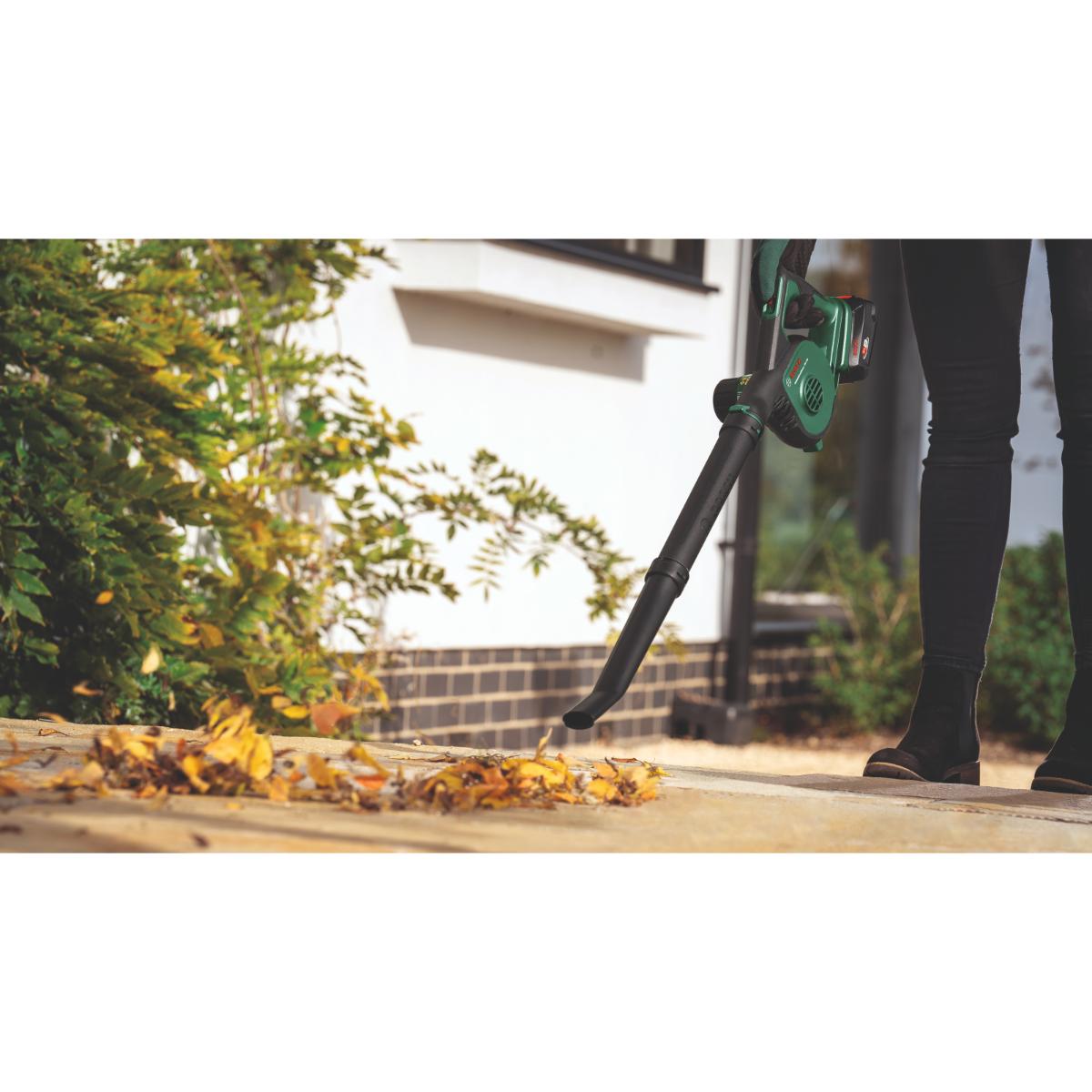 Bosch Akku-Laubbläser UniversalLeafBlower 18V-130