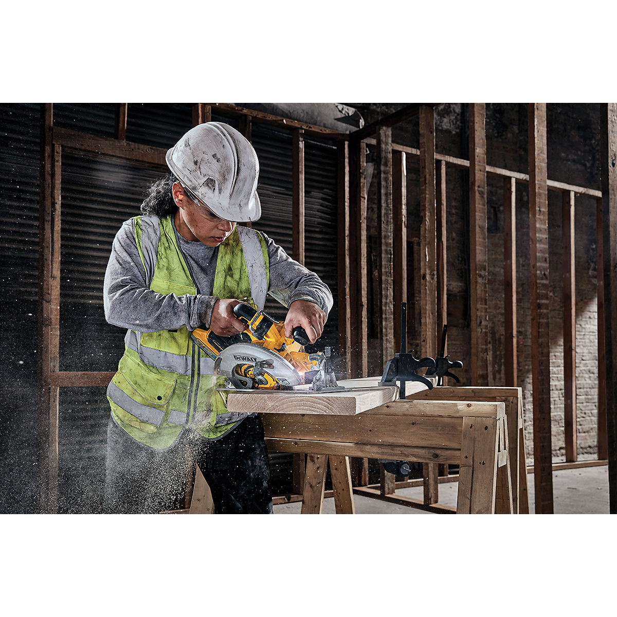 DEWALT Akku-Handkreissäge 18V 190mm + 2 Akku + Schnellladegerät