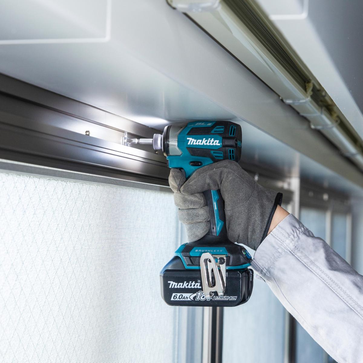 Makita Akku-Schlagschrauber 1/4 Zoll - 180 Nm - 0-3.800 U/min - DTD173RTJ
