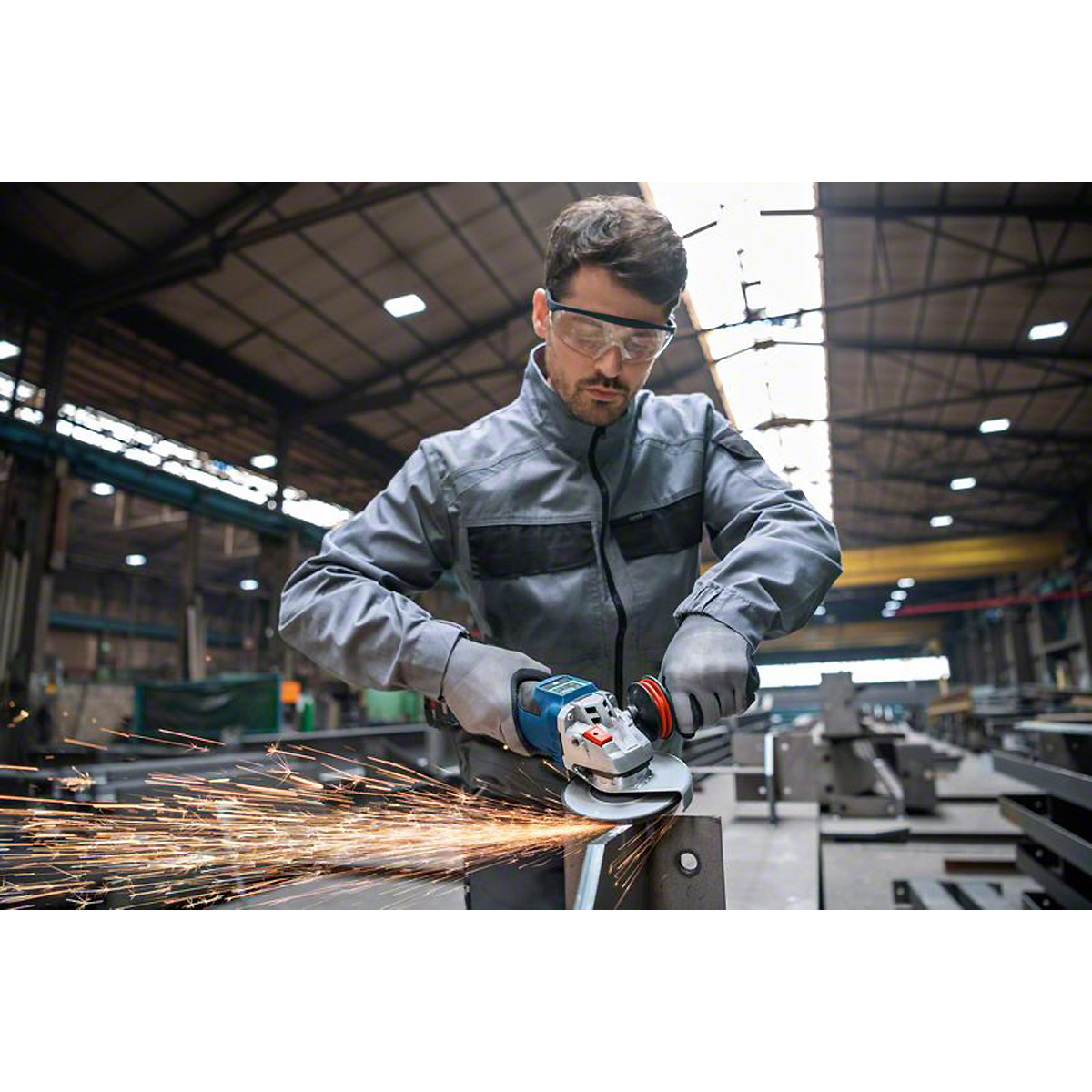 Bosch Akku-Winkelschleifer BITURBO GWX 18V-15 PSC in L-BOXX 136 mit Zusatzgriff