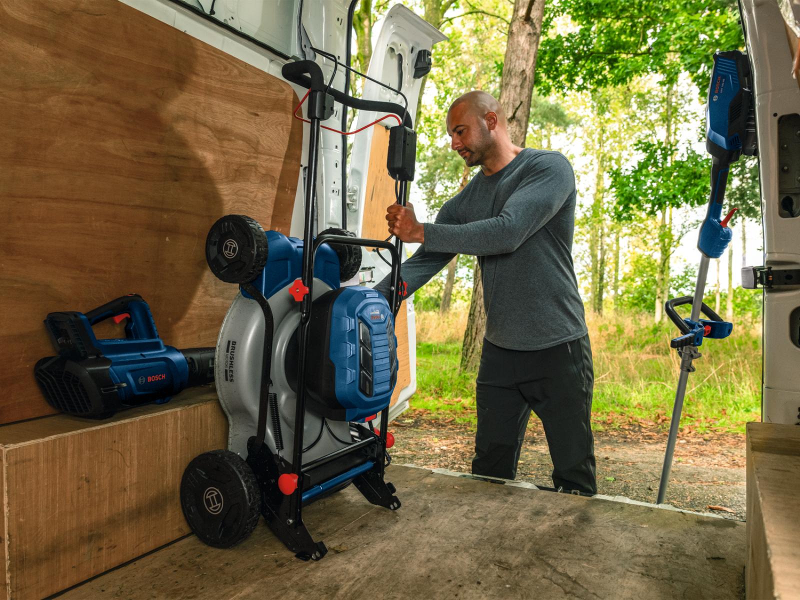 Bosch Akku-Rasenmäher GRA18V2-46SP, 2x EXBA18V-55