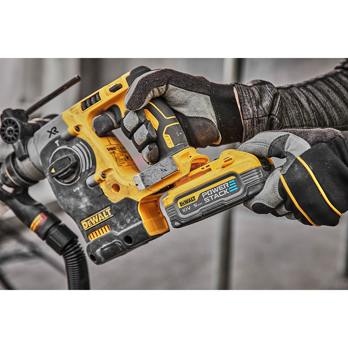 DEWALT Akku-Kombihammer 18V SDS-plus 24mm