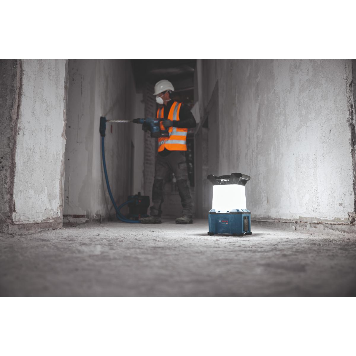 Bosch Akku-Bauleuchte GLA 18VH-7500 + Kaltgerätekabel