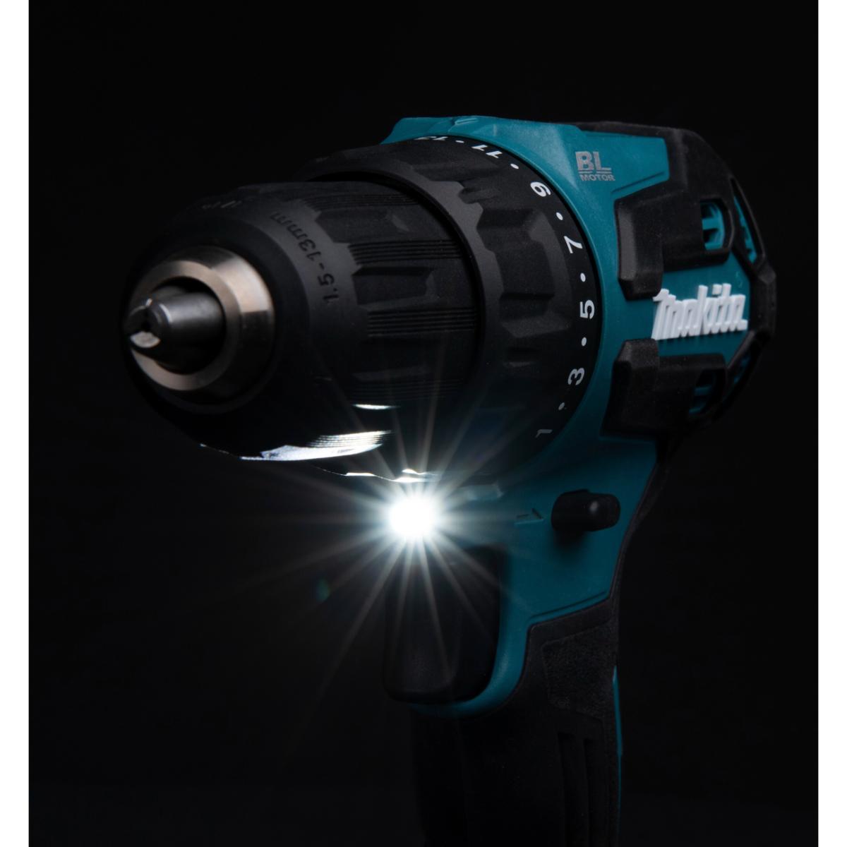 Makita Akku-Schlagbohrschrauber 18V / 5,0 Ah, 2 Akkus + Ladegerät im MAKPAC, inkl. MAKPAC-Organizer 191X80-2