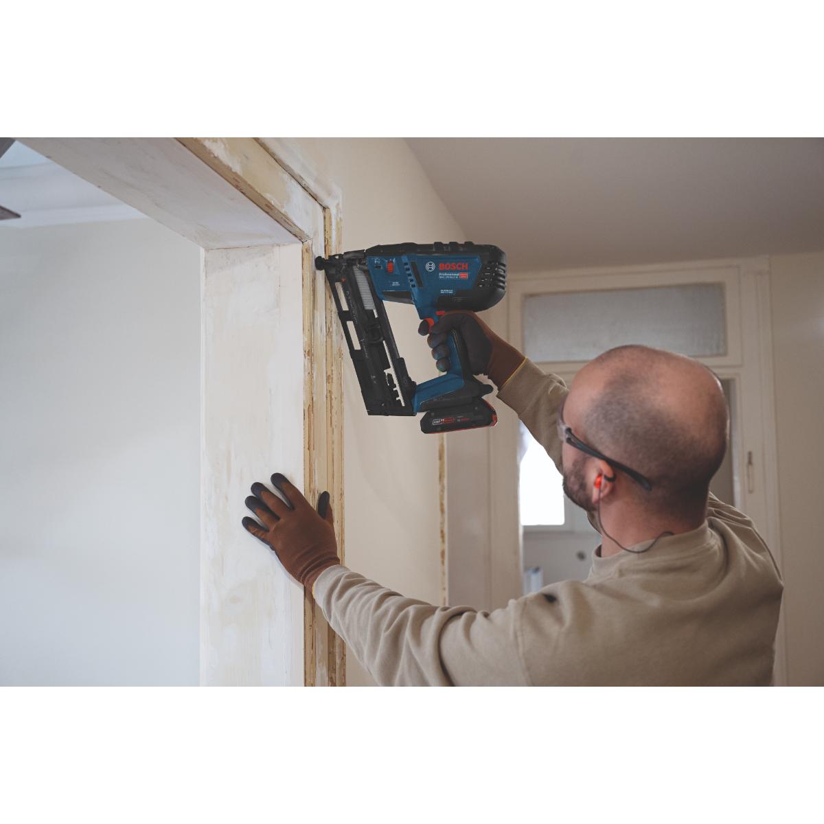Bosch Akku-Holznagler GNH 18V-64-2 M solo