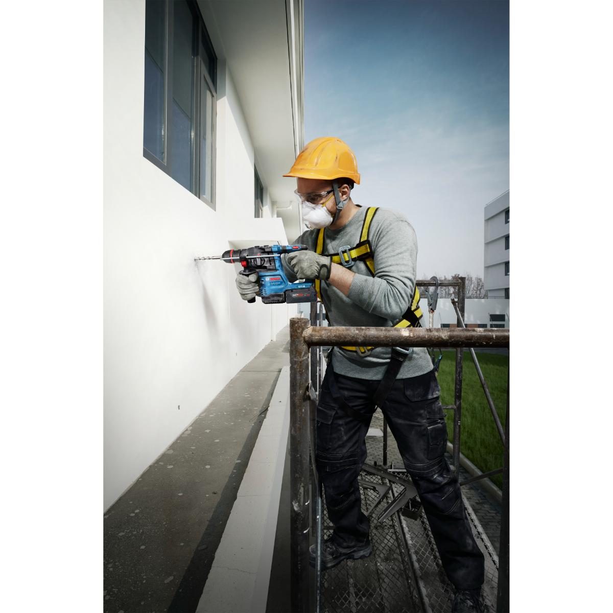 Bosch Akku-Bohrhammer mit ONECHUCK GBH 18V-22 X in L-BOXX 136